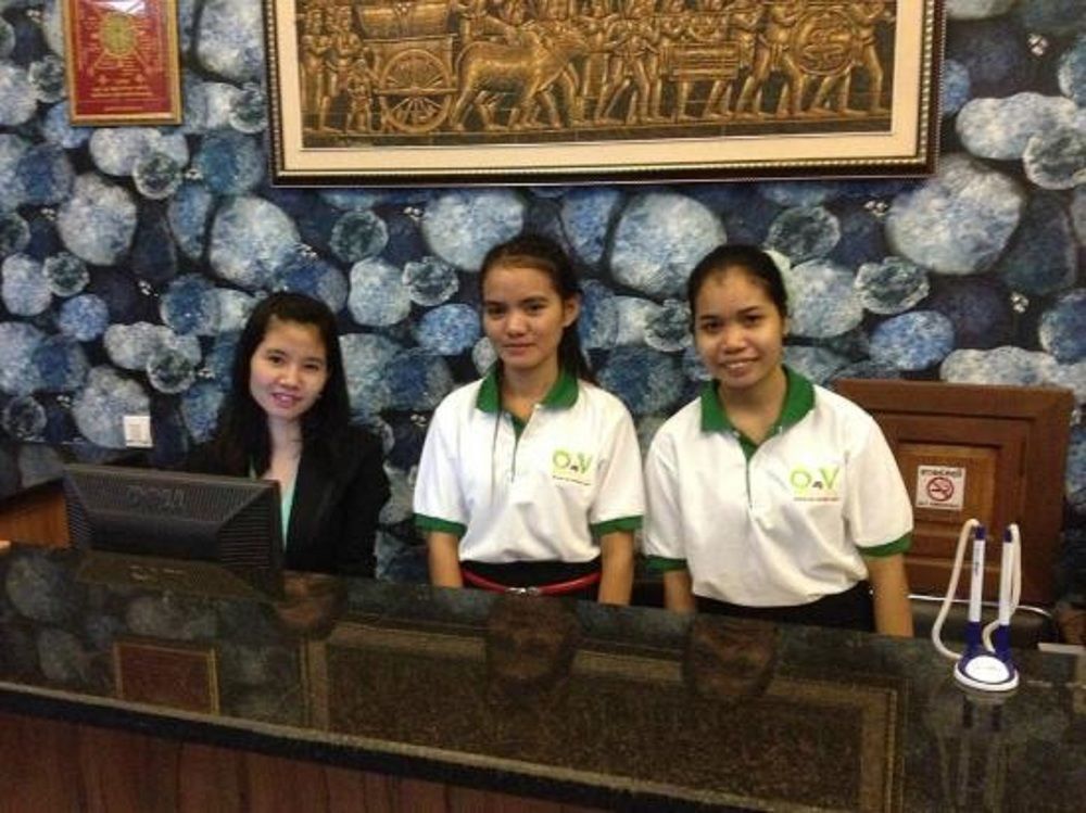 Lalune Hotel Phnom-Penh Buitenkant foto
