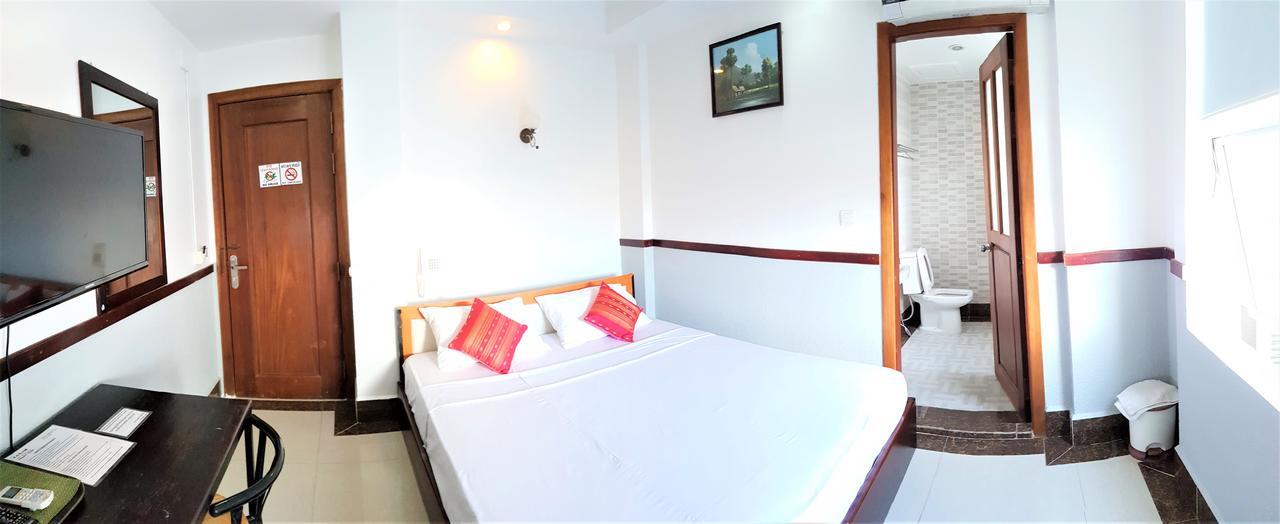 Lalune Hotel Phnom-Penh Buitenkant foto