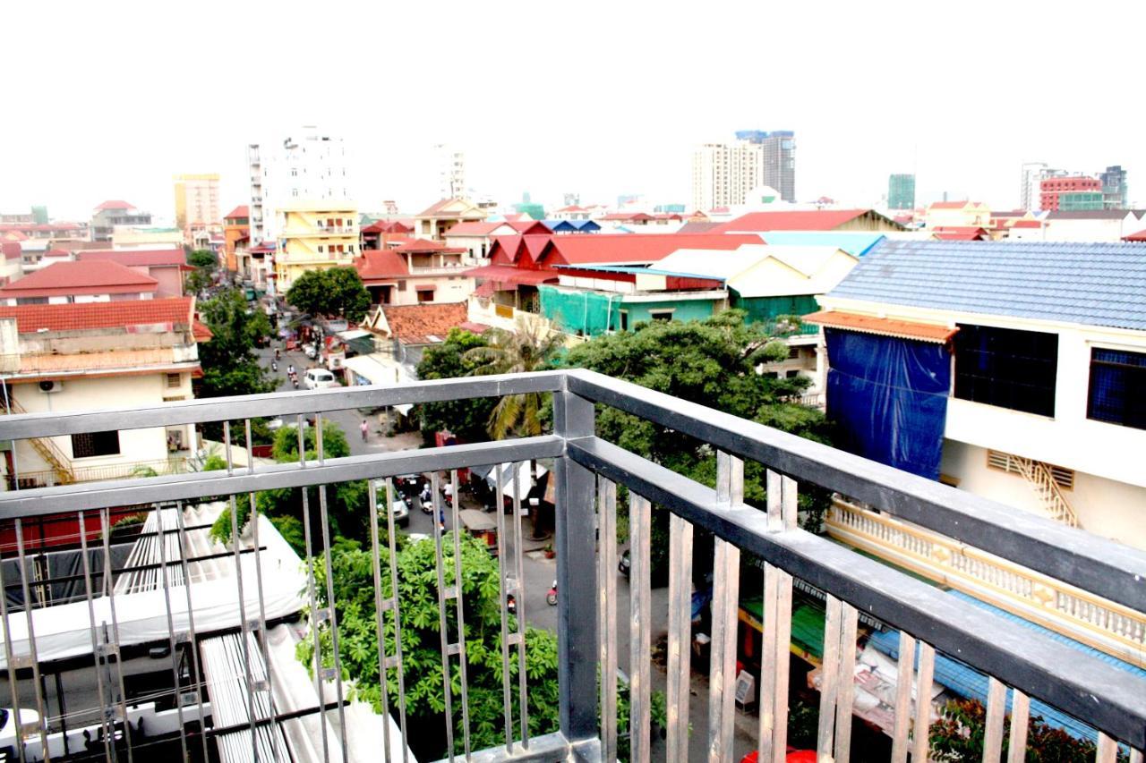 Lalune Hotel Phnom-Penh Buitenkant foto