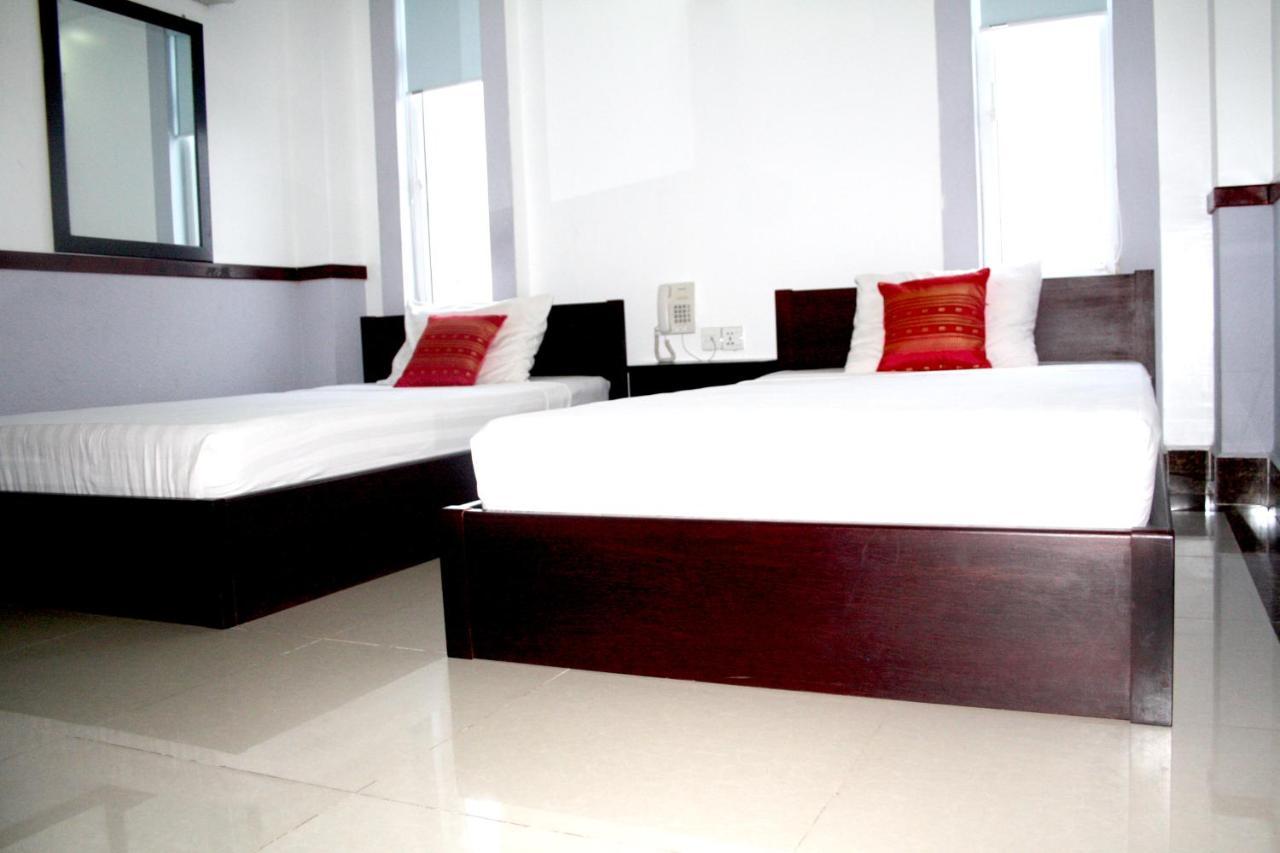 Lalune Hotel Phnom-Penh Buitenkant foto