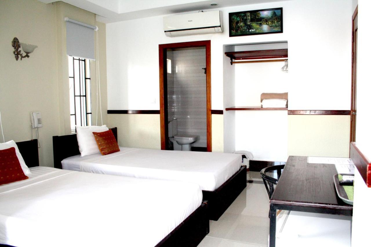 Lalune Hotel Phnom-Penh Buitenkant foto