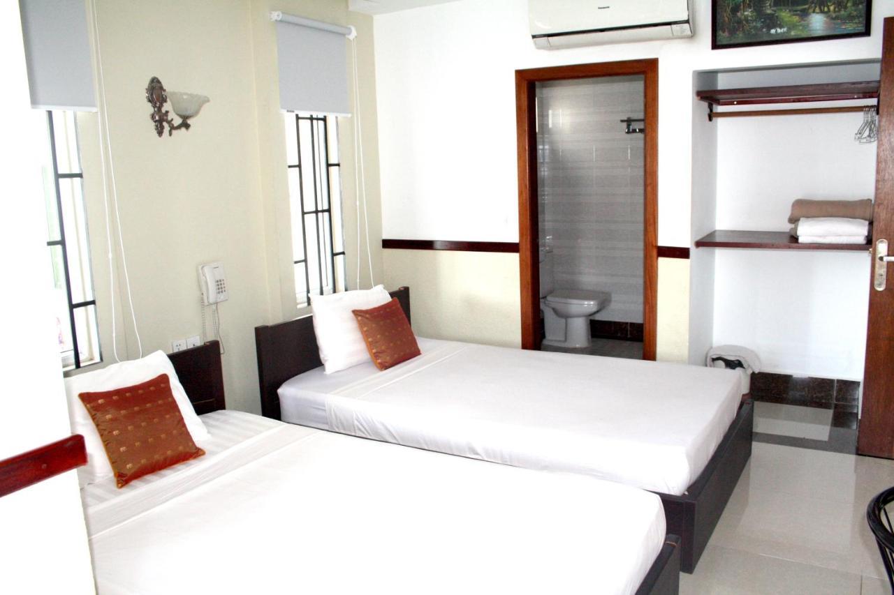 Lalune Hotel Phnom-Penh Buitenkant foto