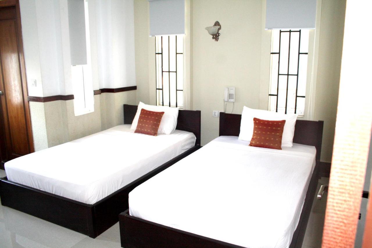 Lalune Hotel Phnom-Penh Buitenkant foto