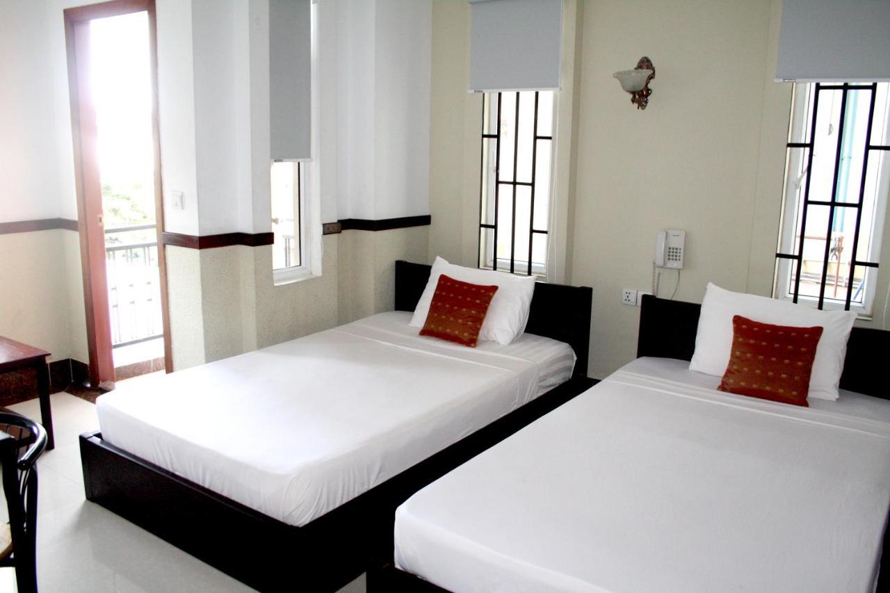 Lalune Hotel Phnom-Penh Buitenkant foto