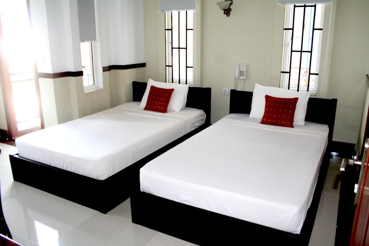 Lalune Hotel Phnom-Penh Buitenkant foto