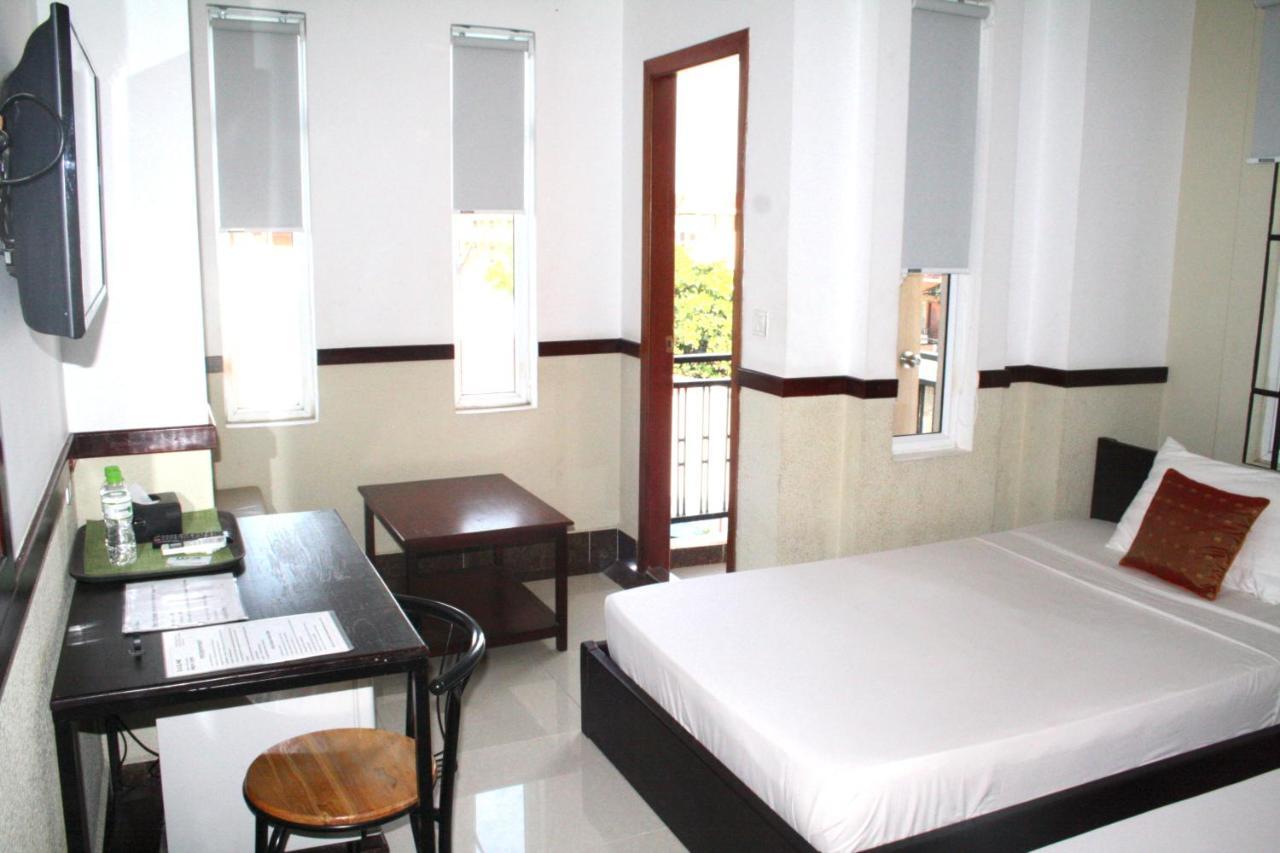 Lalune Hotel Phnom-Penh Buitenkant foto