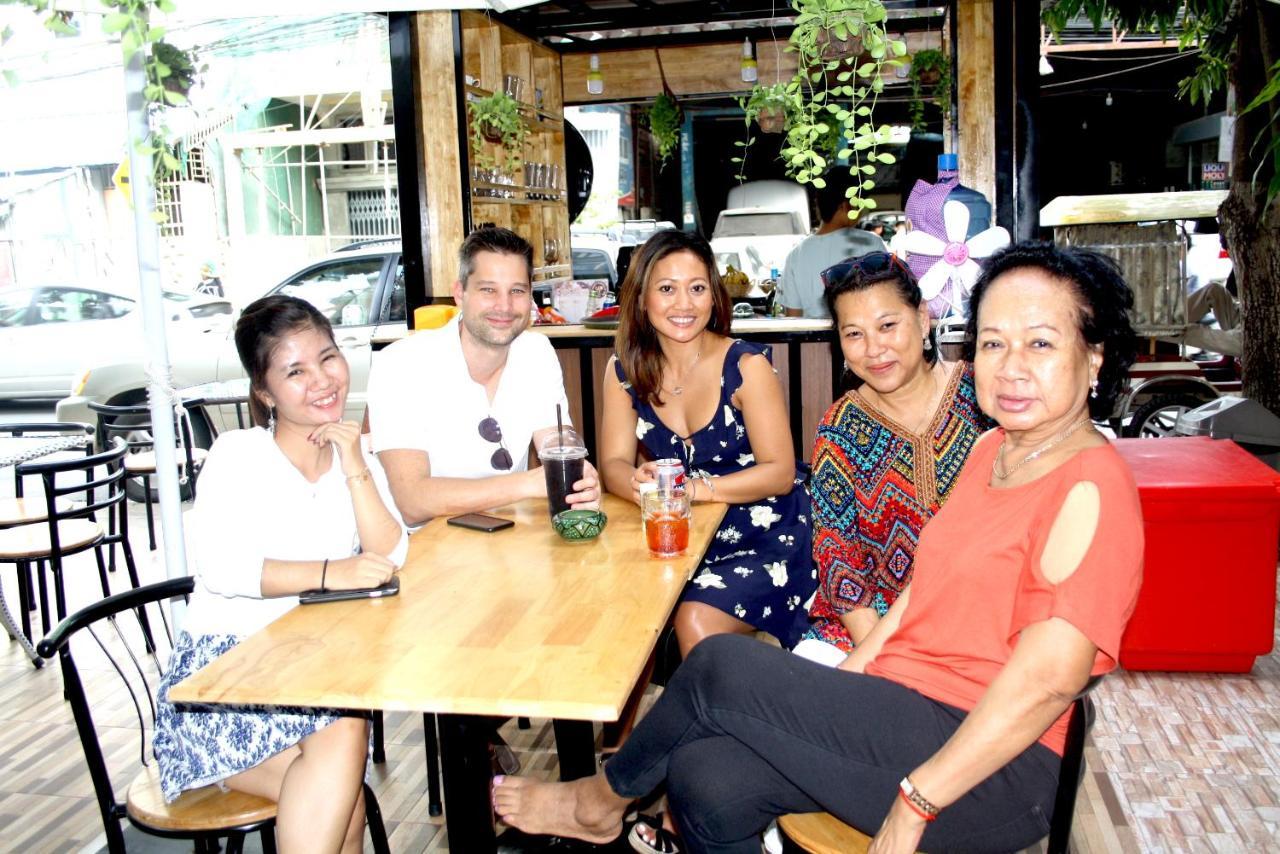 Lalune Hotel Phnom-Penh Buitenkant foto